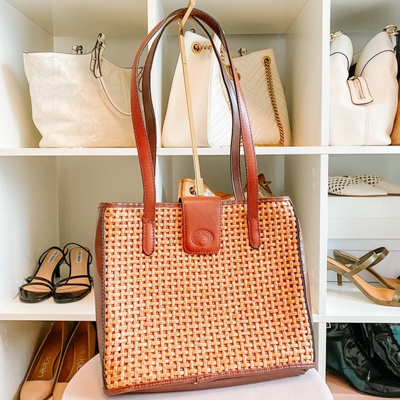 w frederie Handbags - W Frederie Vintage Woven bag ✨